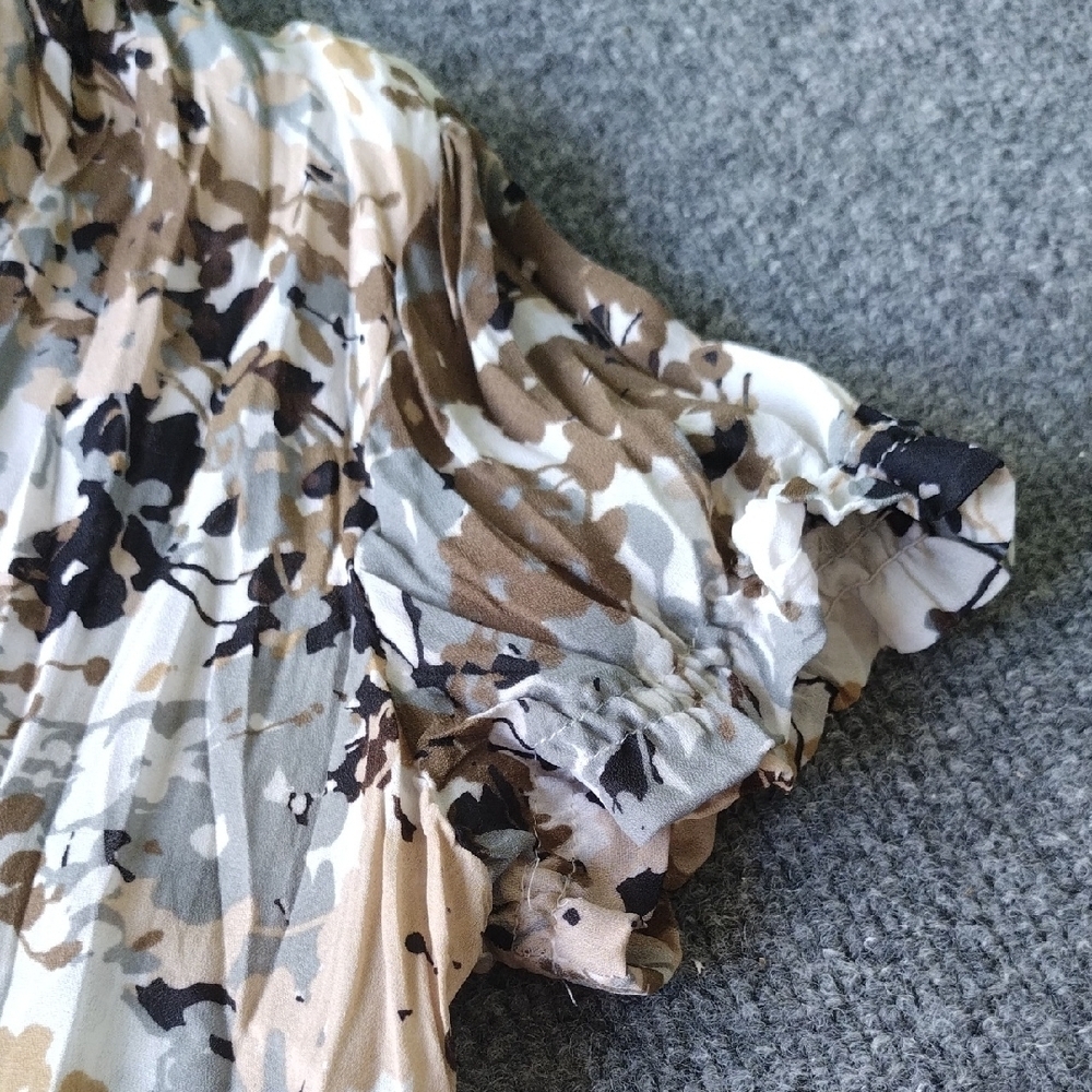 Zara Women's Ruffled Blouse - Cream and Black - Picture 6 of 13